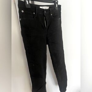 GAP Women's Black Skinny Jeans
